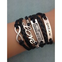 Armband mit Dream, Believe, Love Aufschrift und Unendlichkeitszeichen 