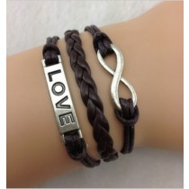 Armband mit Love Aufschrift und Unendlichkeitszeichen 