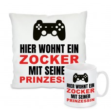 Kissen oder Tasse: "Hier wohnt ein Zocker mit seiner Prinzessin"