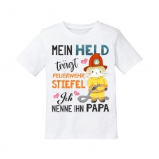 Kinder T-Shirt Modell: Mein Held trägt Feuerwehrstiefel...