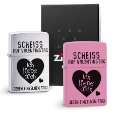 Original Zippo Benzinfeuerzeug:  Scheiss auf Valentinstag - Ich liebe dich jeden einzelnen Tag